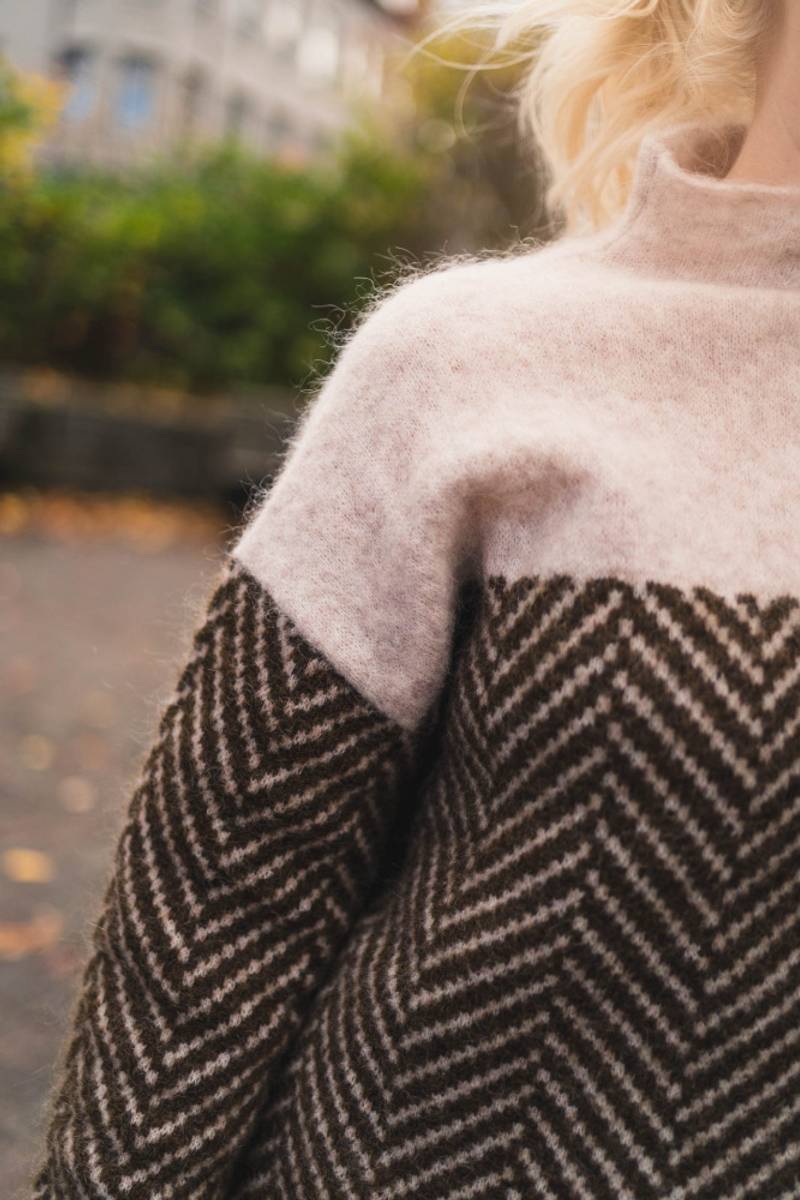 Lourdes | Suave jersey de cuello alto